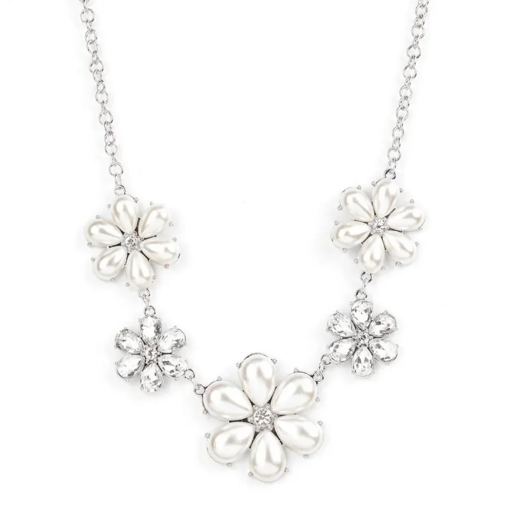 Paparazzi Jewelry Accessories - Fiercely Flowering - White Necklace - Vintage